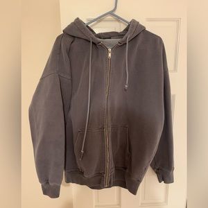 BRANDY MELVILLE ZIP UP